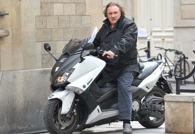 du cinéma, Gérard Depardieu, peut garder son permis de conduire ! » AcidMoto.ch, le site suisse de l'information moto