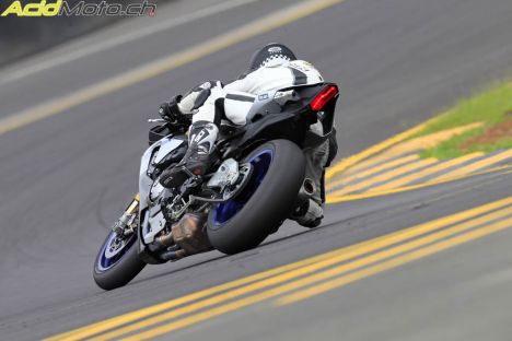 yamaha yzf-r1m eastern creek