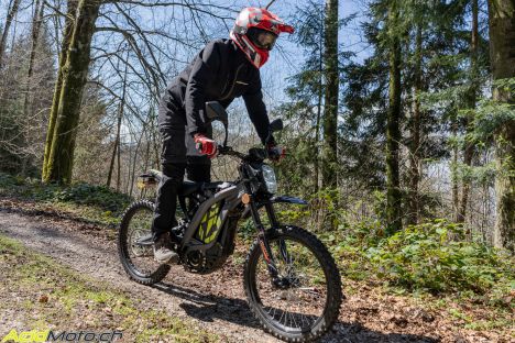 Test du Sur-Ron Light Bee: l'enduro électrique de 55 kg! Sur-ron-01795