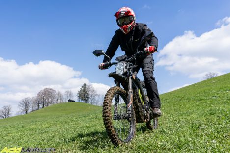 Test du Sur-Ron Light Bee: l'enduro électrique de 55 kg! Sur-ron-02044