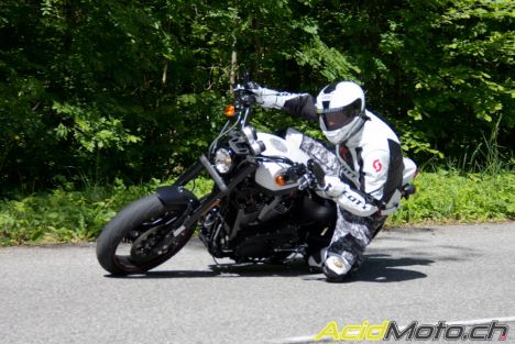 Harley-Davidson Sportster XR 1200 X - Mets de l&#039;angle, j&#039;te dis !