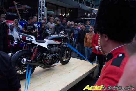 Tridays 2012 - Voyage dans un monde parallèle