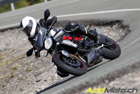 Triumph Street Triple R 2013, un streetfighter de haut niveau !