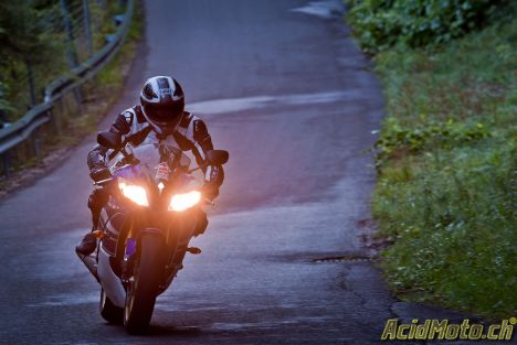 Yamaha YZF-R6 2010 25kW – Echappée de Moto2