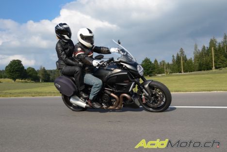 Ducati Diavel Strada, les plaisirs de la route à deux
