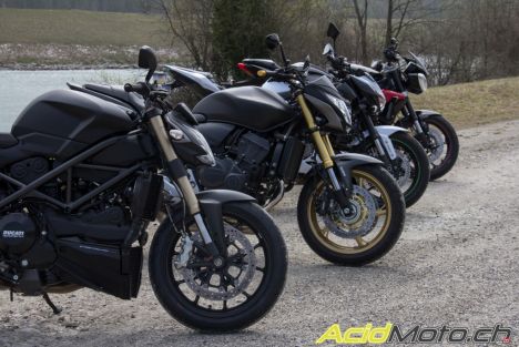 Trois roadsters et un intrus dans l&#039;arène des cols !