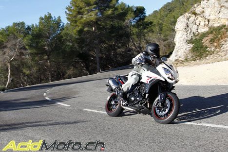 Triumph Tiger Sport - Taillée pour les touristes (très) pressés !