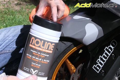 Essai des lingettes Noline - Nettoyer sa moto sans eau et avec efficacité