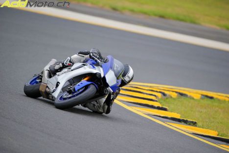 Essai des Yamaha YZF-R1 et R1M à Eastern Creek - Yamaha accouche d&#039;un monstre de technologie