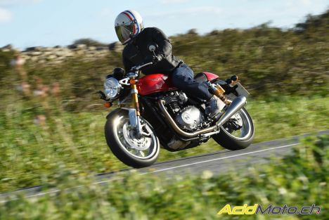 Essai Triumph Bonneville T120 et Thruxton R - Les ambassadrices du Modern Classic