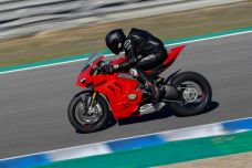 Quicktest360 - La Ducati Panigale V4S 2022 en vidéo