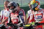 Valentino Rossi battu par Troy Bayliss lors de la course des World Ducati Week 2012