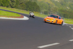 BMW S1000RR versus Porsche GT3RS en drift sur le Circuit d'Issoire