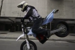 Le stunter Ryan Moore se balade en BRD RedShift SM