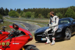 Duel: Ducati 1198 SP contre Mercedes AMG SLS au Nürburgring