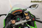 Un amortisseur de direction électronique adaptatif pour la Kawasaki ZX-10R