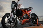 La KTM 690 Duke &quot;Track&quot; 2012, l&#039;arme des rookies !