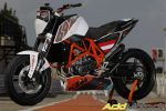 La KTM 690 Duke &quot;Track&quot; 2012, l&#039;arme des rookies !