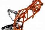 La KTM 690 Duke &quot;Track&quot; 2012, l&#039;arme des rookies !