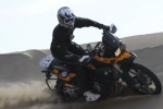Comment fait cette F800GS pour franchir les dunes avec une telle aisance ?!