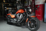 Victory Motorcycles Judge, le Cruiser orienté performances