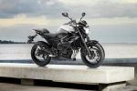 Yamaha présente la XJ6 SP, une version plus raffinée de son roadster mid-size