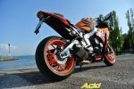 Notre photographe, en extase devant la Honda CBR1000RR Repsol Edition