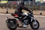 La MV Agusta Dragster 800 surprise en pleine campagne !