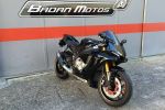 Badan Motos présente une Yamaha YZF-R1 Black Edition