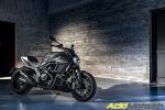 Ducati Diavel Carbon et Dark Stealth 2016 - Deuxième et troisième nouveautés EICMA