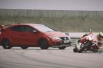 Honda Civic Type R versus Honda CBR1000RR Fireblade SP – Qui gagne sur un tour de piste ?