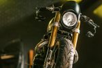 Dark Arts – La Triumph Thruxton R revue par Wenley Andrew