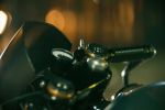 Dark Arts – La Triumph Thruxton R revue par Wenley Andrew