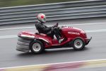 Honda veut reconquérir le record du monde de vitesse… en tondeuse à gazon