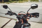 Les KTM 690 SMC R et Enduro R s&#039;offrent un nouveau look 2021