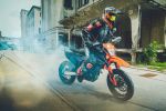 Les KTM 690 SMC R et Enduro R s&#039;offrent un nouveau look 2021