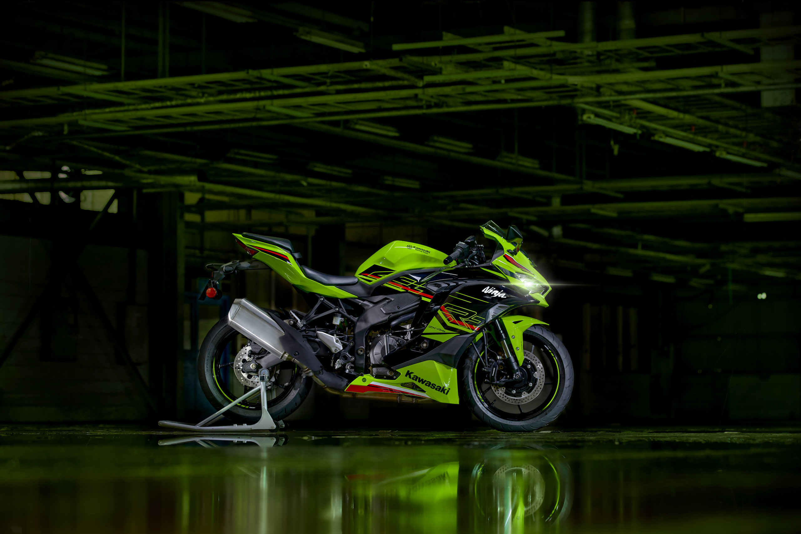 Nouvelle Kawasaki ZX-4RR - 4 cylindres et 80 ch ! - AcidMoto.ch