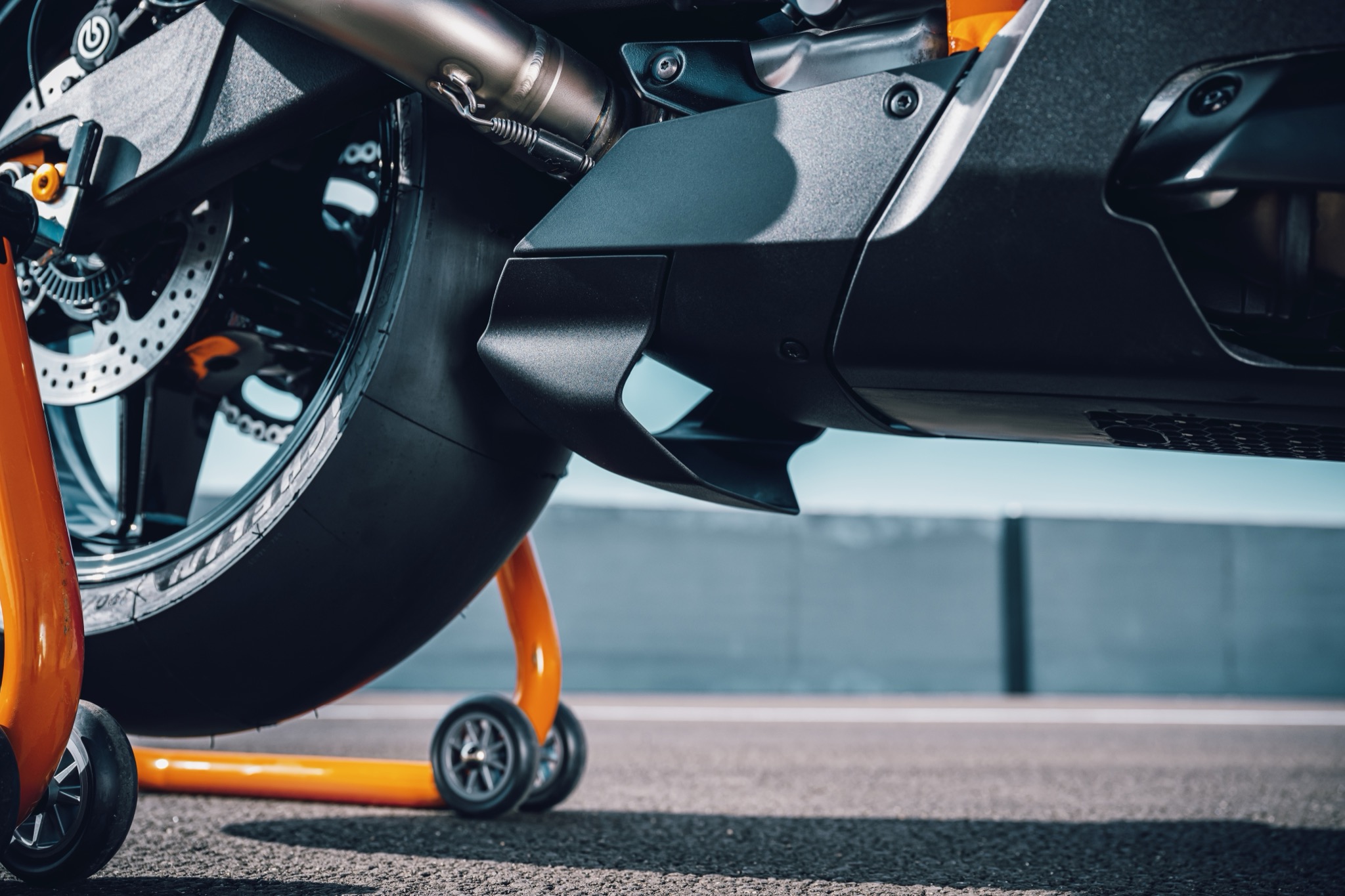 2026-KTM-990-RC-R-8