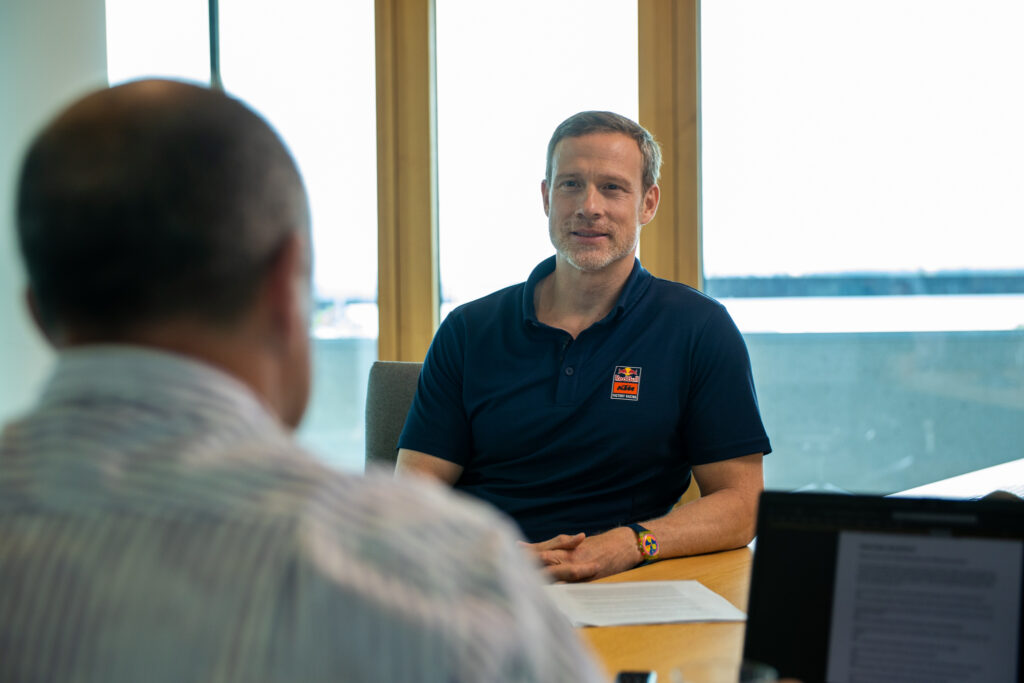 Interview vérité avec G. Neumeister, nouveau PDG de KTM - AcidMoto.ch