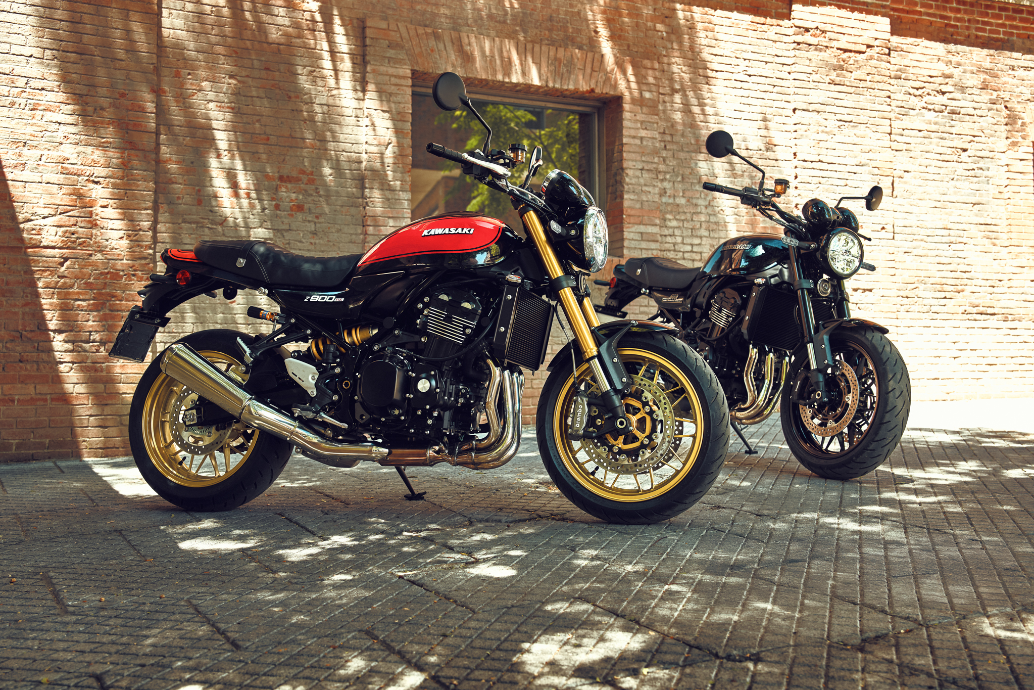 2026_Kawasaki_Z900RS-Family-2
