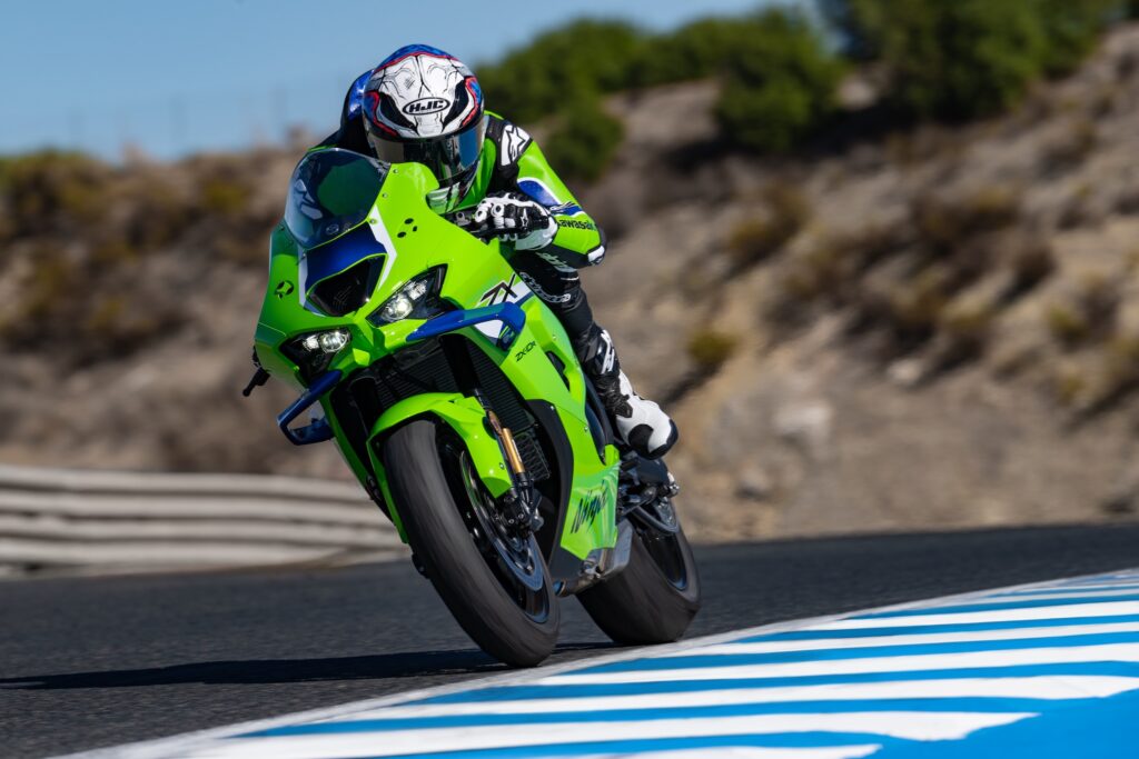 Kawasaki Ninja ZX‑10R '26 : une supersport toujours homologuée