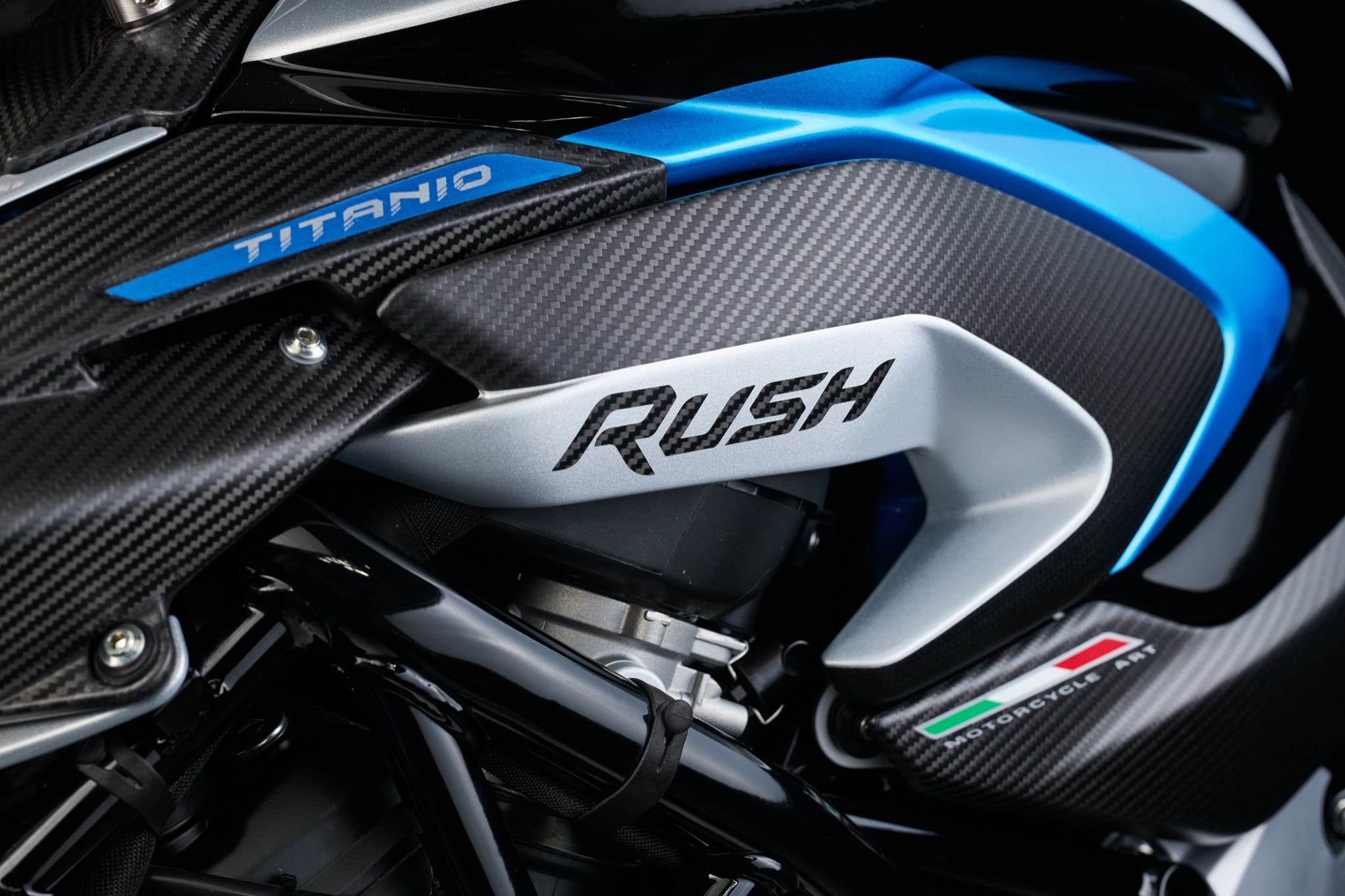 2026-MV-Agusta-Rush-1000-Titanio-17
