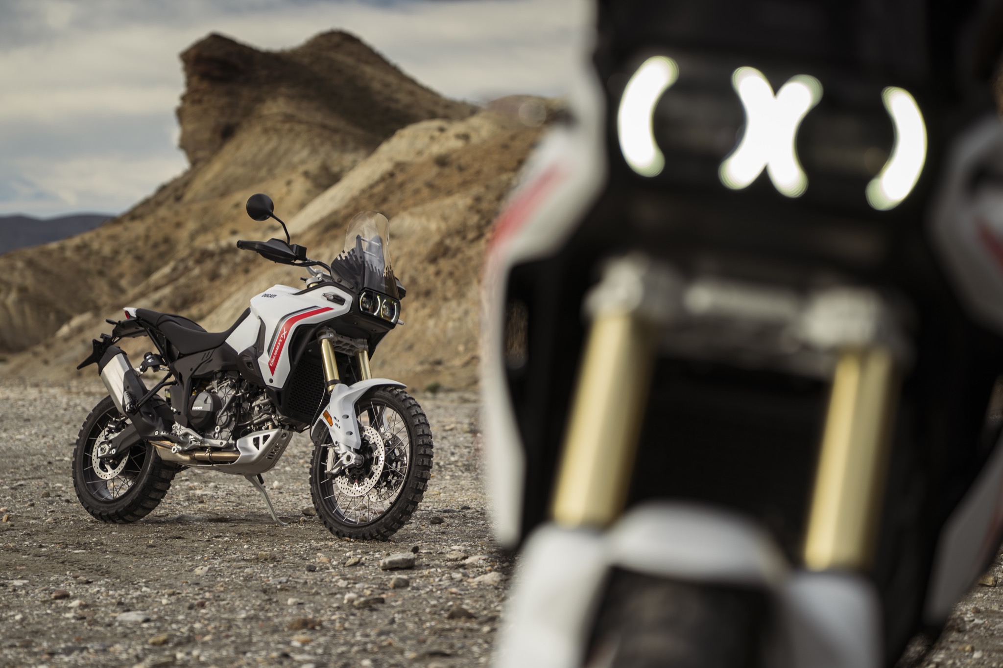 2026-Ducati-DesertX-V2-1