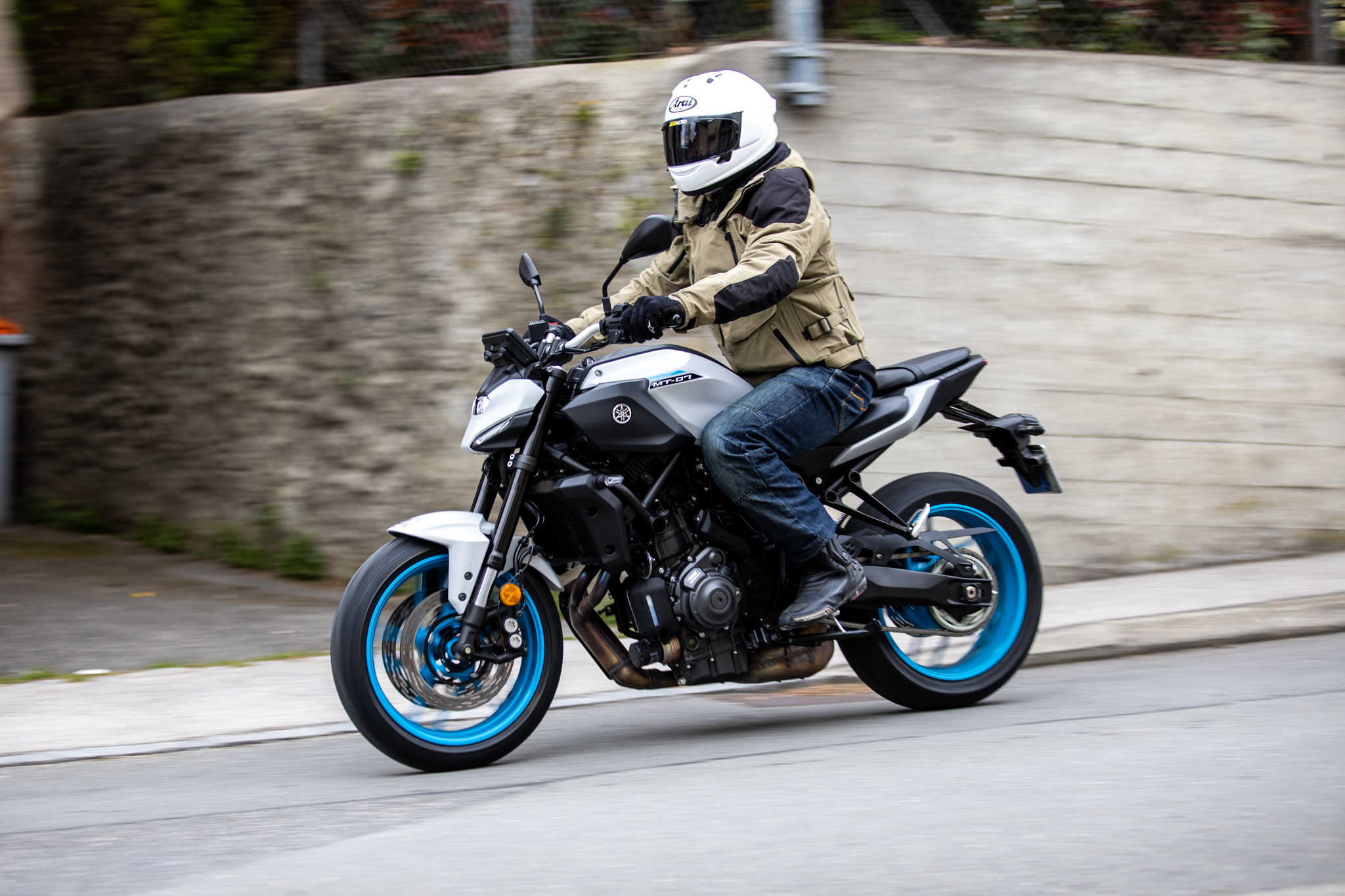 2026-Yamaha-MT-07-Y-AMT-44