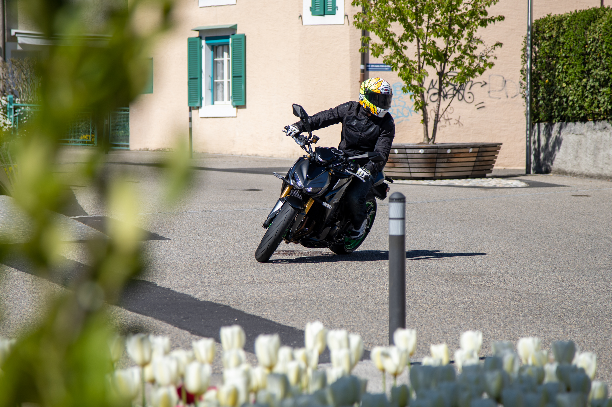 2026-Kawasaki-Z1100-SE-30